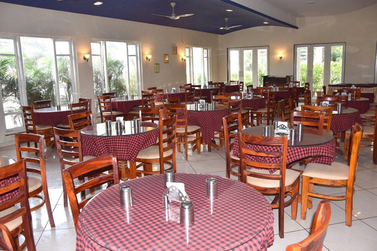Manas Lifestyle Resort, Igatpuri Exteriör bild