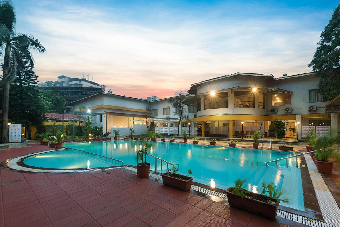 Manas Lifestyle Resort, Igatpuri Exteriör bild