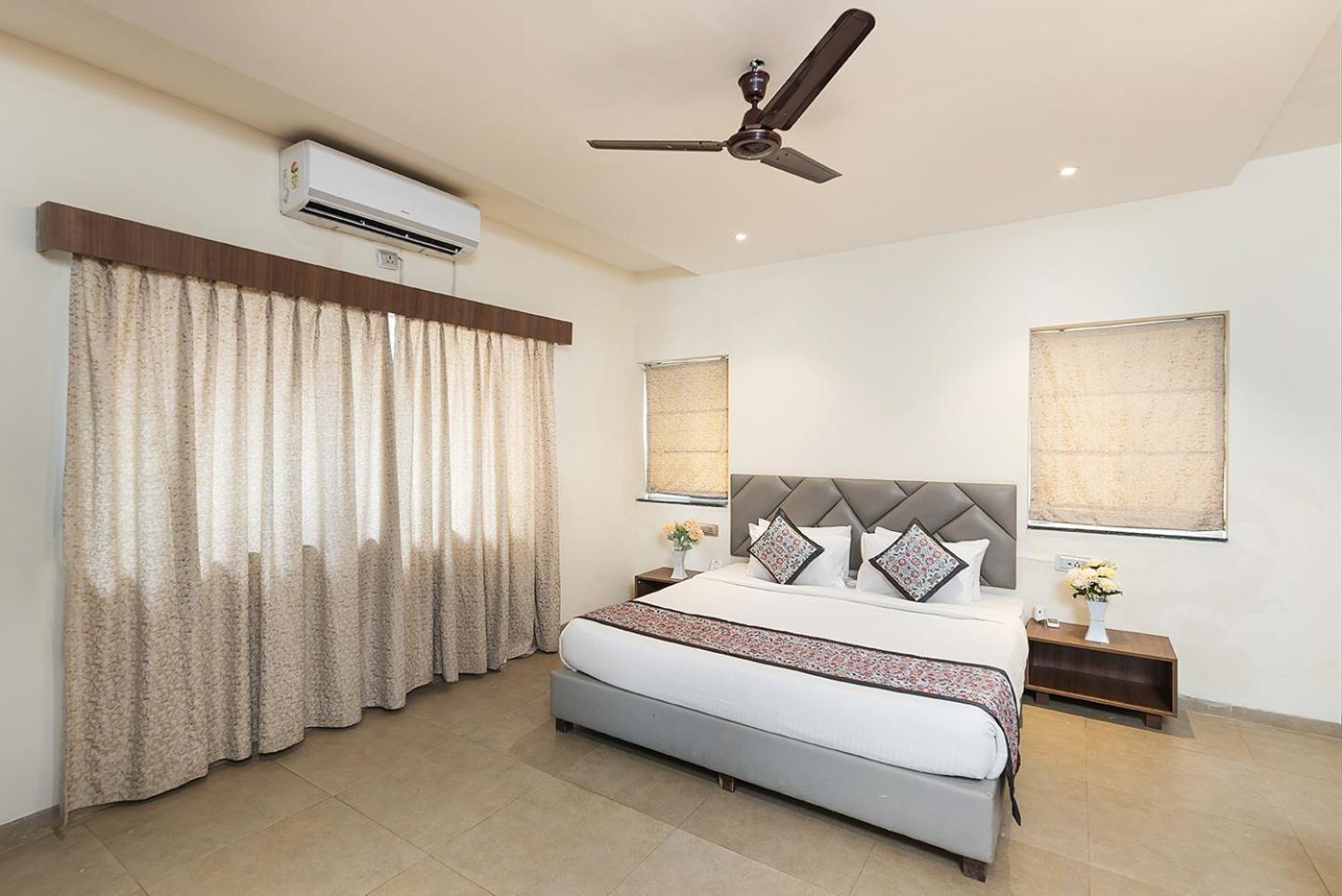 Manas Lifestyle Resort, Igatpuri Rum bild